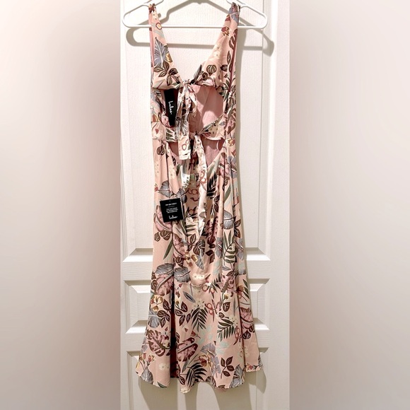 NWT Lulu’s Island Sun Blush Pink Tropical Print Twice Tie-Back Midi Dress - Picture 3 of 8